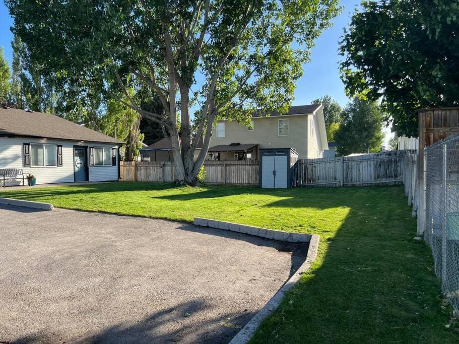 Guest Suites 1996 #4- Relaxing 1 bedroom 1 bath Suite Apartment in Idaho Falls
