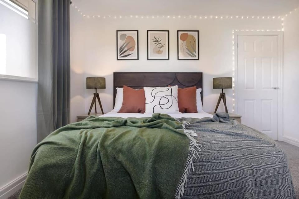 Bed, Bedroom