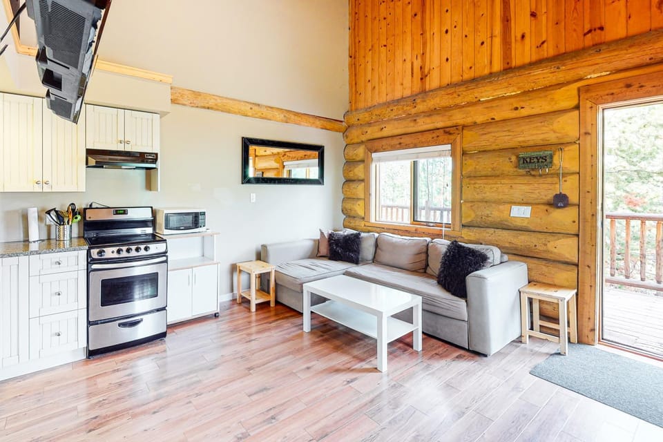 Lac Le Jeune #30 House in British Columbia