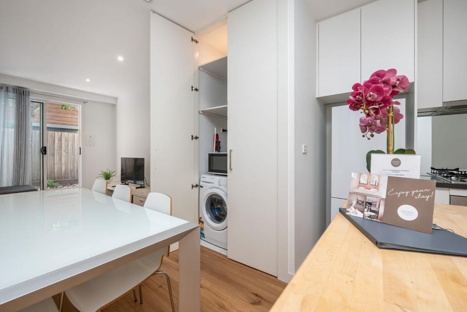 Convenience and Comfort in Carnegie House in Melbourne