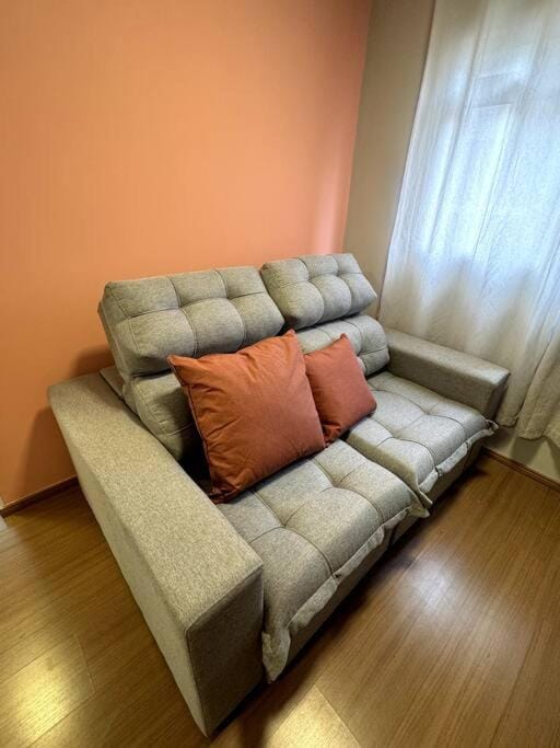 CONDOMÍNIO SOLAR DI LUCCA lindo apartamento com AR CONDICIONADO e próximo a UEL Apartment in Londrina