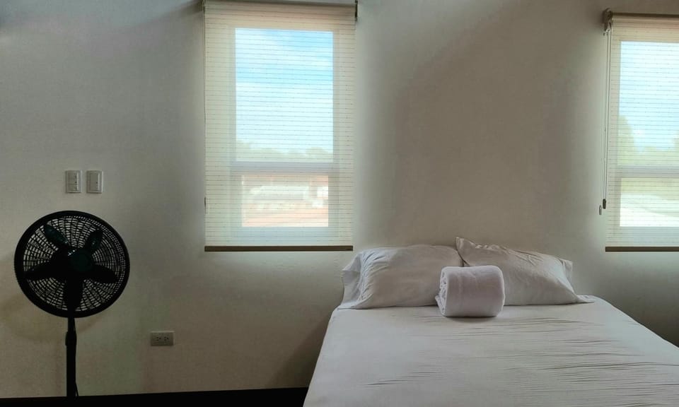 Bed, Bedroom, fireplace