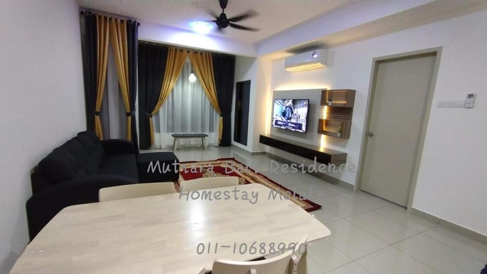 Property building, TV and multimedia, Living room, Seating area
