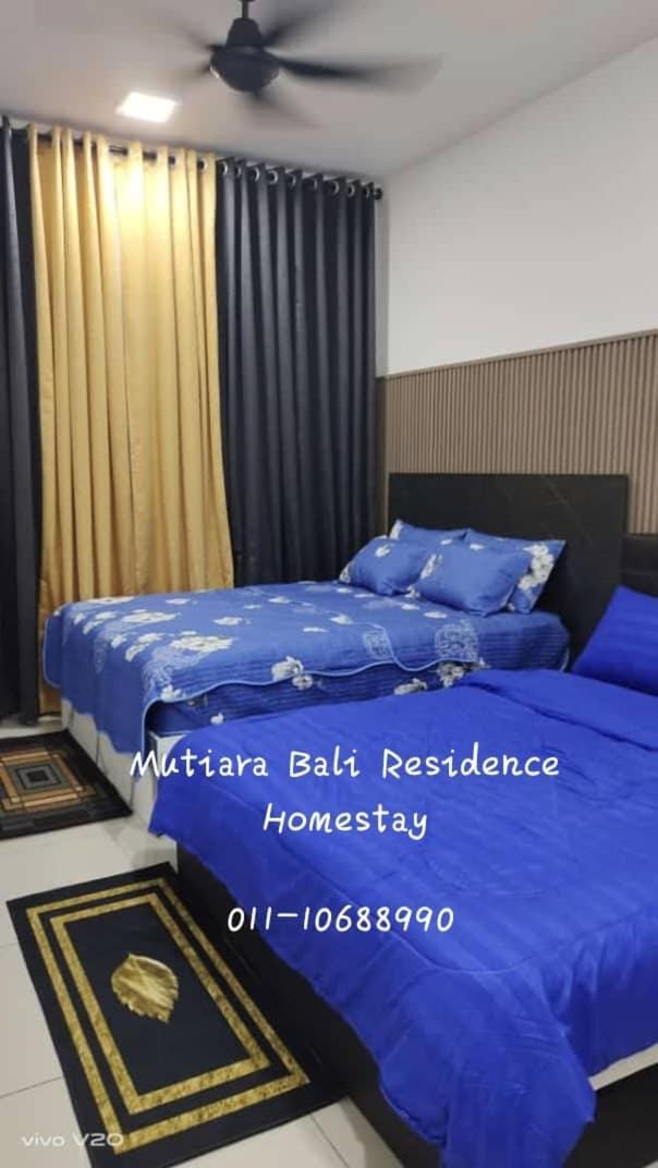 Bed, Photo of the whole room, Bedroom, fireplace