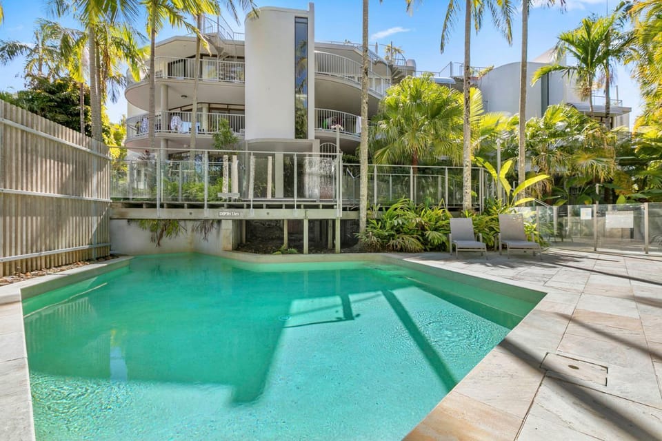 Naousa Private Beach Bungalow Apartment in Noosa Heads