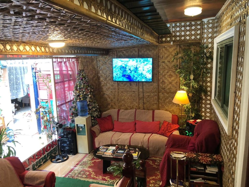 THE MANSION: 18 PAX BUDGET NEAR AIRPORT TERMINAL PASAY Apartment in Pasay