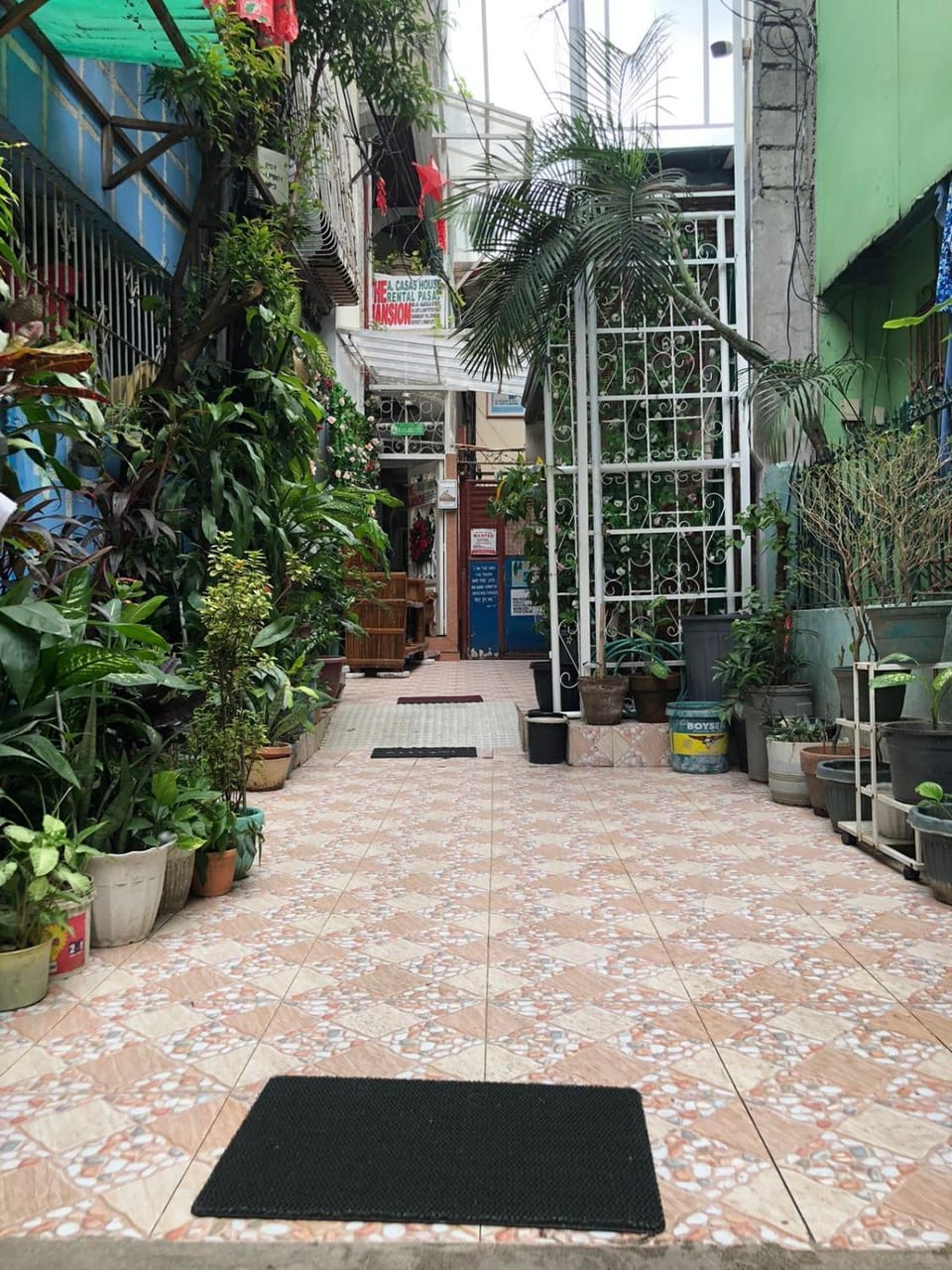 THE MANSION: 18 PAX BUDGET NEAR AIRPORT TERMINAL PASAY Apartment in Pasay