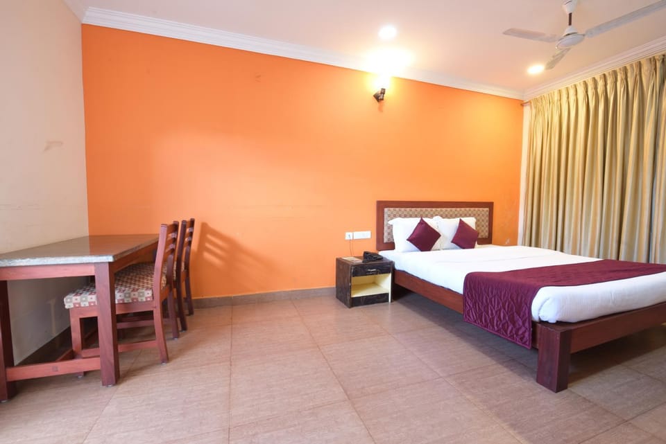 Dining area, Bedroom