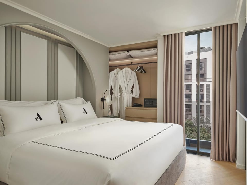 Bed, Bedroom, City view, safe, wardrobe