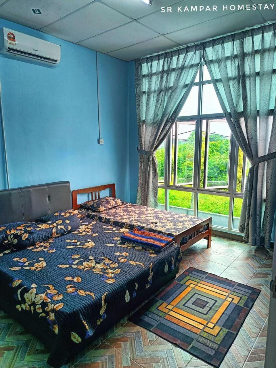 Mountain view, Street view, Family, wardrobe, air conditioner