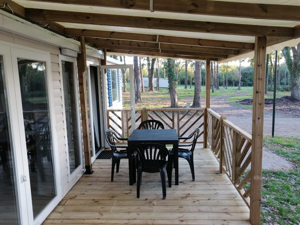 Patio, Garden, Dining area, Garden view