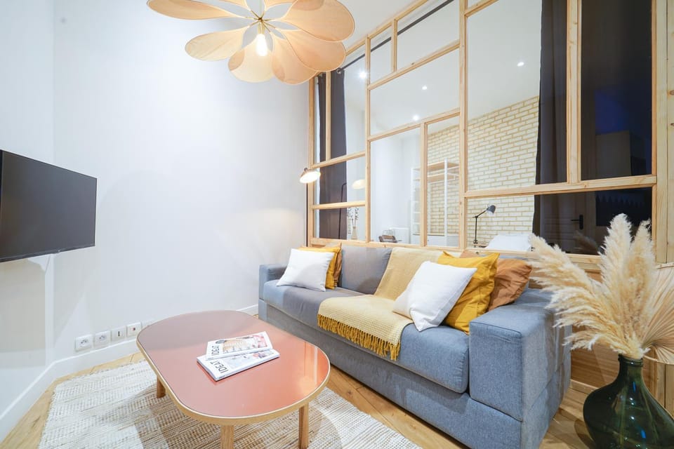 Communal lounge/ TV room, Living room, Seating area