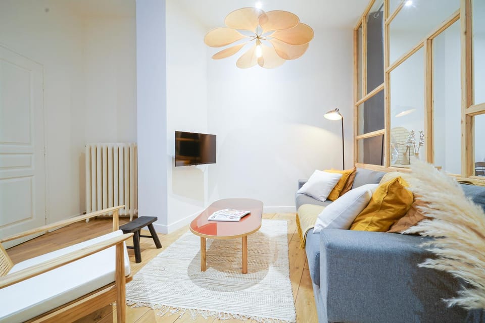 Communal lounge/ TV room, Living room, Seating area