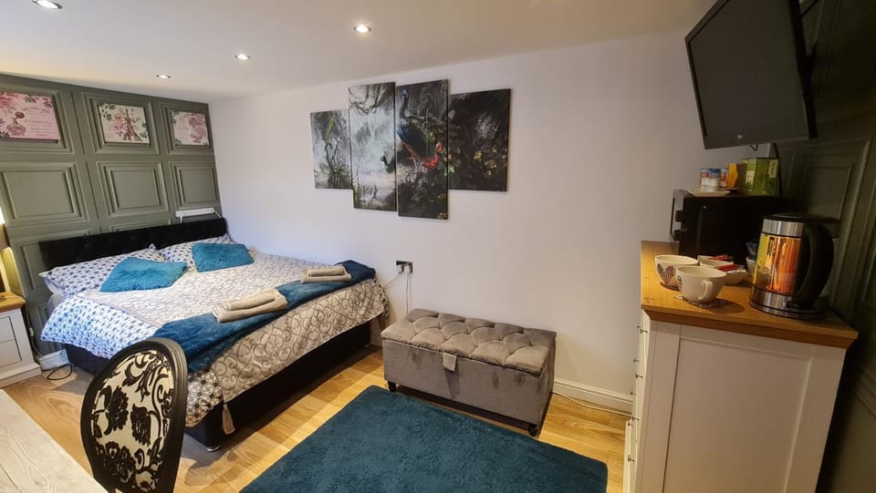 Sea-Quinn Views Bed and Breakfast in Wallasey