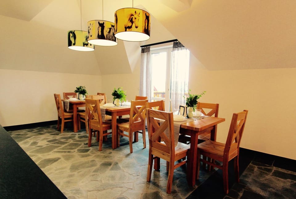 Living room, Seating area, Dining area, flat iron
