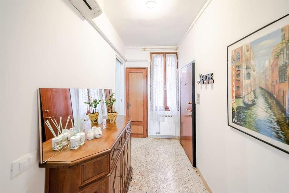 Delightful Apartment at 5 mins from Rialto Bridge Apartment in Venice