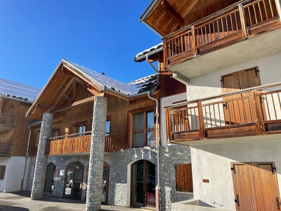 Property building, Winter
