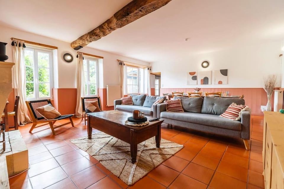 Living room, Seating area, Dining area