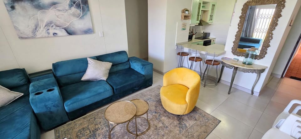 Seating area, kitchen