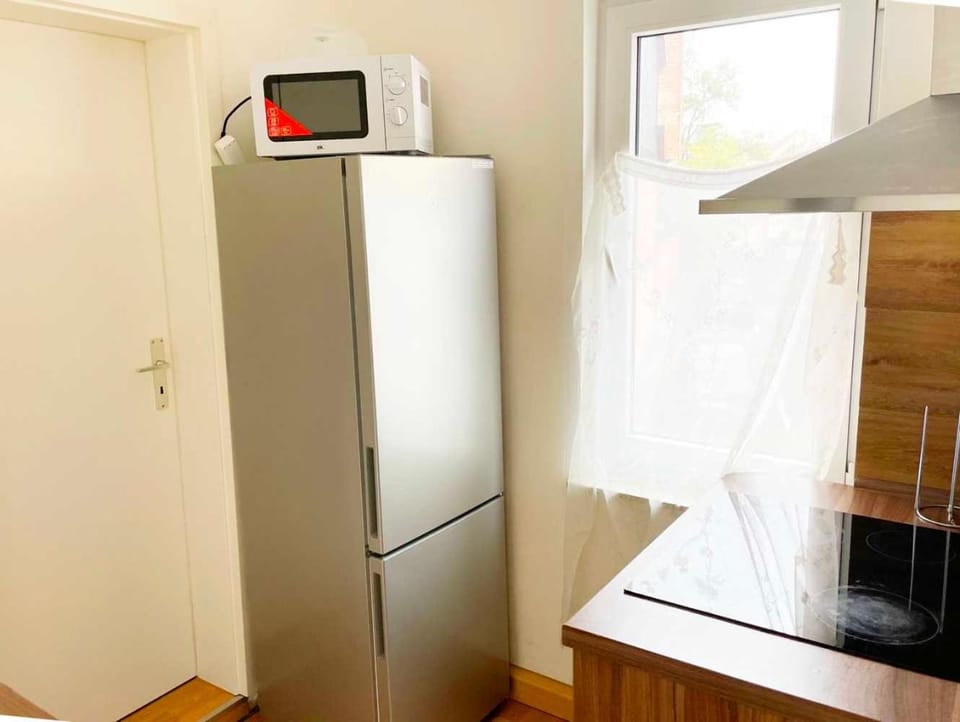 minibar, stove, kitchen
