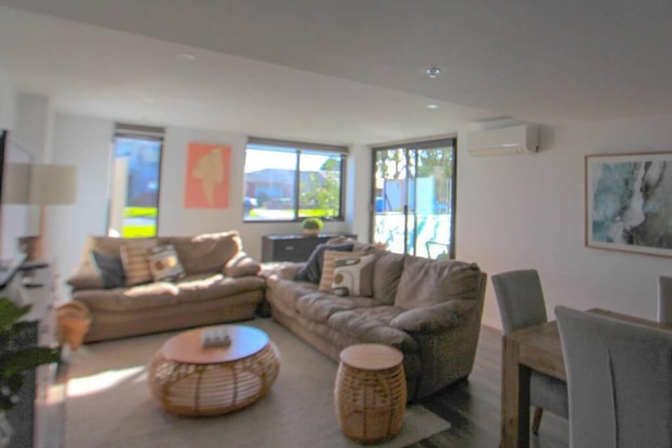 Boutique Heidelberg Heights 2BR apartment - G01 Apartment in Melbourne