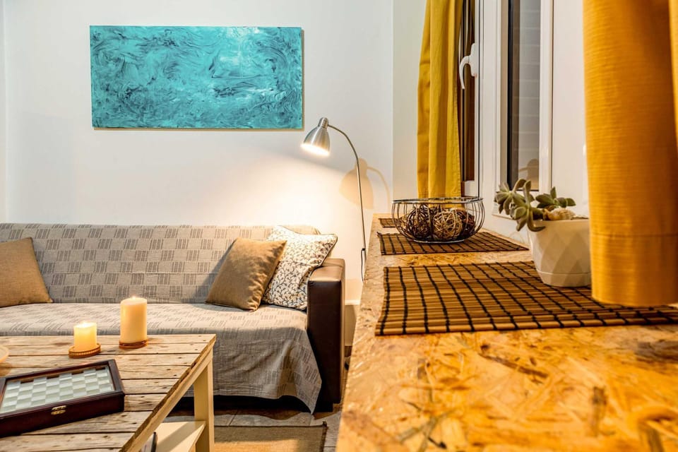 Downtown Central Suite with Private Parking House in Messenia
