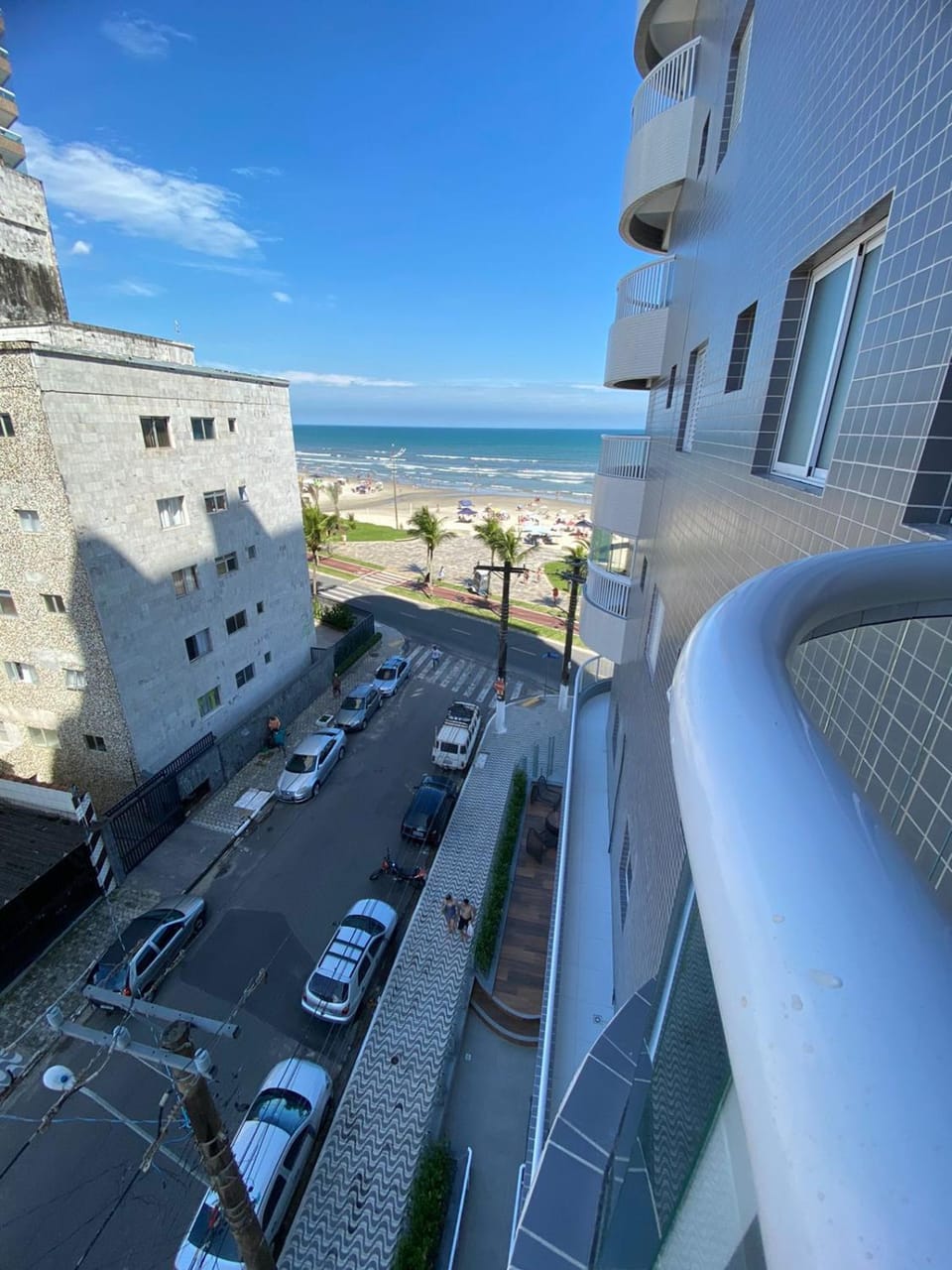 Apartamento Praia Grande, Pé na areia, vista ao mar, próximo a feira de artesanato caiçara. Apartment in State of São Paulo