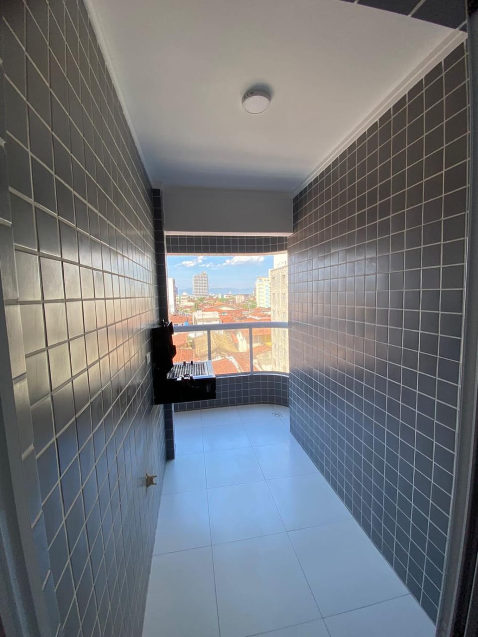 Apartamento Praia Grande, Pé na areia, vista ao mar, próximo a feira de artesanato caiçara. Apartment in State of São Paulo