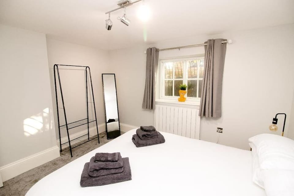 Bed, Bedroom, wardrobe