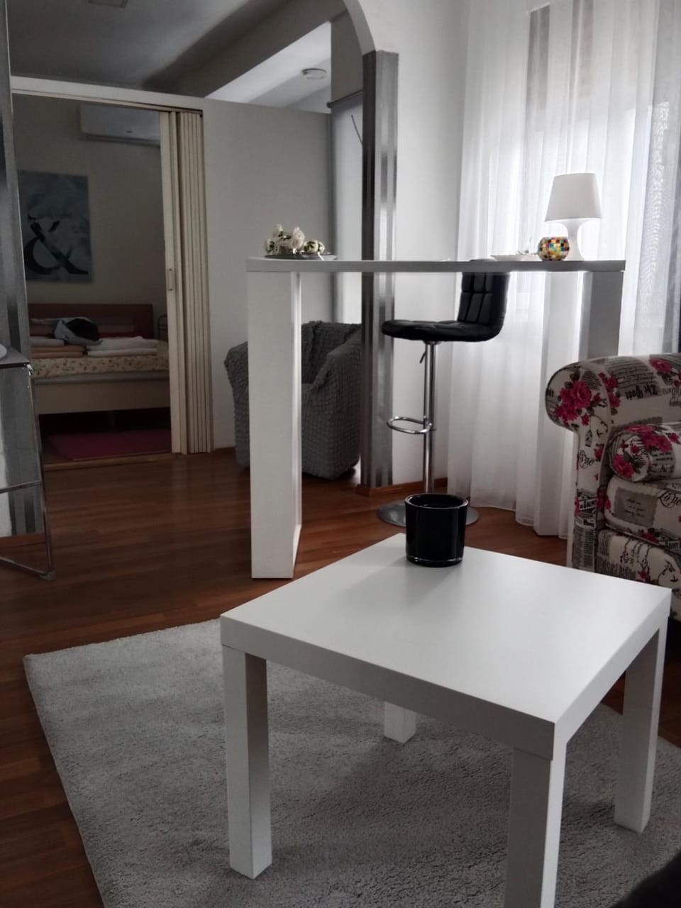 Bed, Living room, Photo of the whole room, Seating area, Bedroom