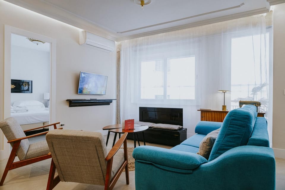 Communal lounge/ TV room, TV and multimedia, View (from property/room), Living room