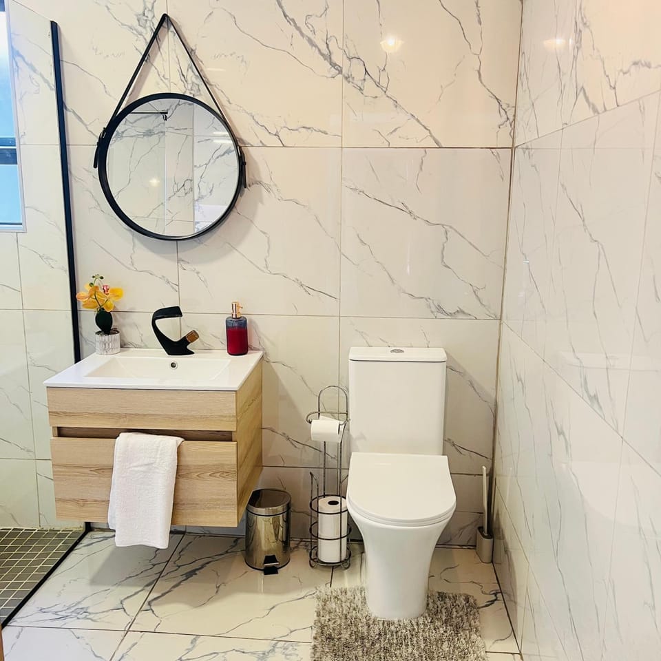 Toilet, Bathroom
