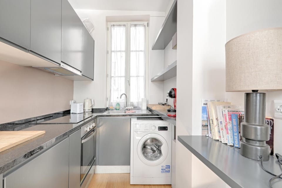 Servandoni - Heart of Saint Germain des Prés - Best location Apartment in Paris