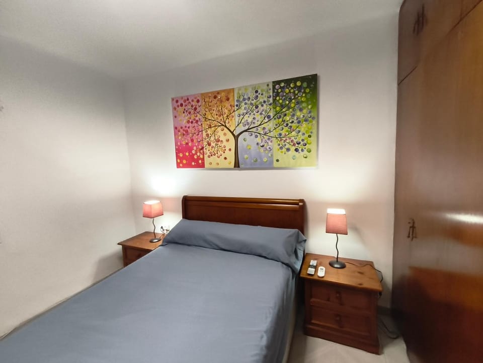 Bed, Photo of the whole room, Bedroom, wardrobe