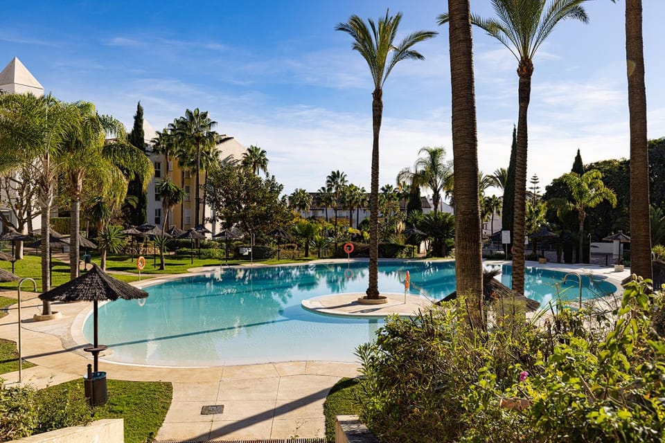 Garden, Swimming pool