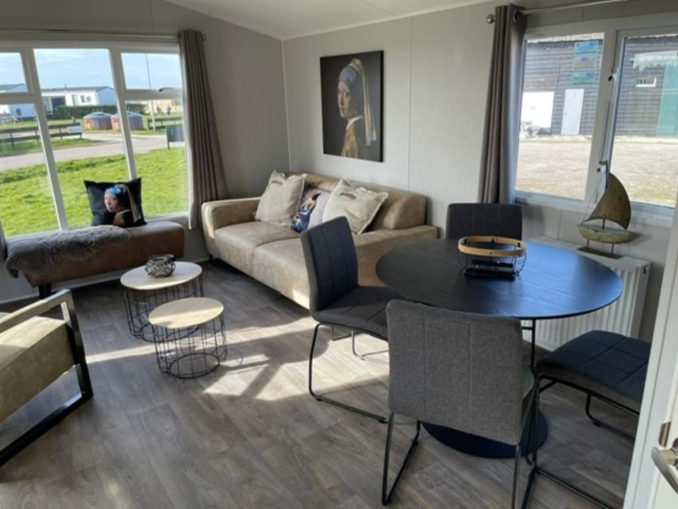 Neues Ferienhaus Nr 47 mit Meerblick 100 Meter zum Wattenmeer, eingezäunt, hundefreundlich House in North Holland (province)