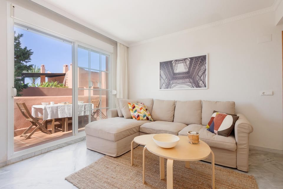 Day, View (from property/room), Balcony/Terrace, Living room, Dining area