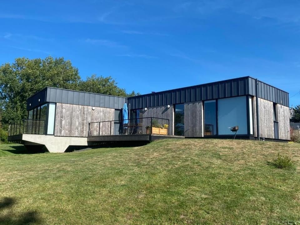 Maison de plain-pied avec WIFI, jardin, terrasse à PLEUMEUR - BODOU REF-457 Villa in Trégastel