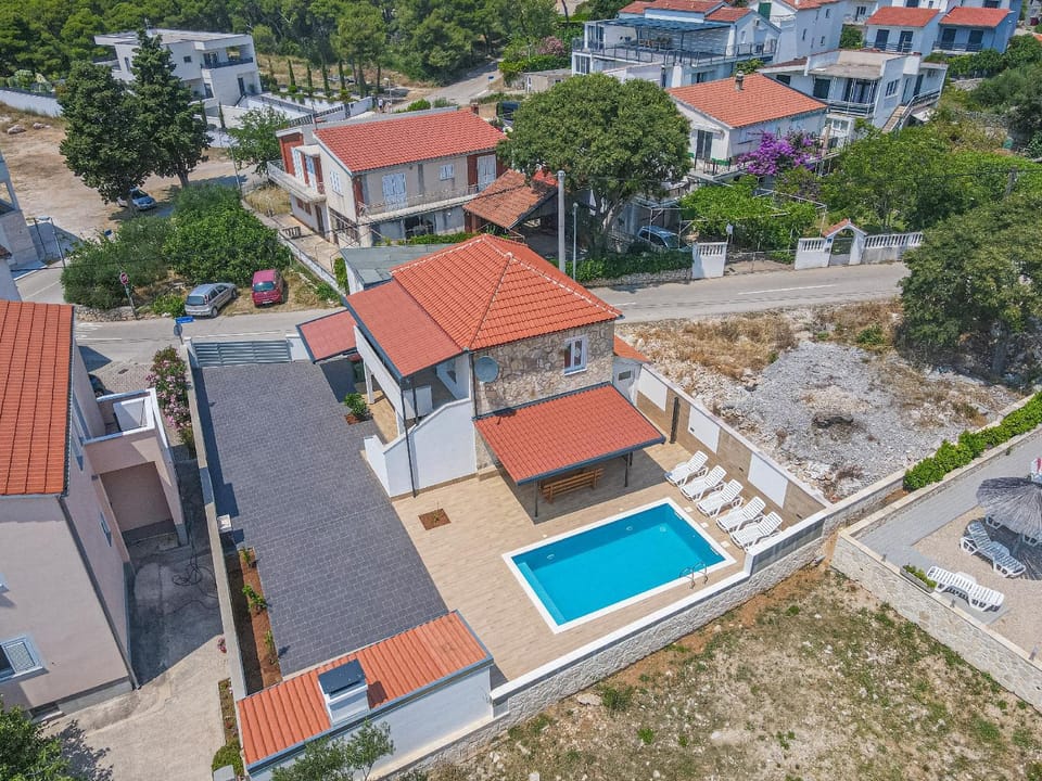 Property building, Swimming pool