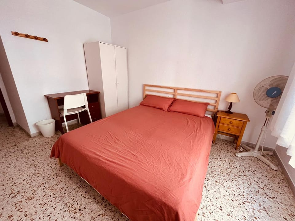 Bed, Photo of the whole room, Bedroom, wardrobe