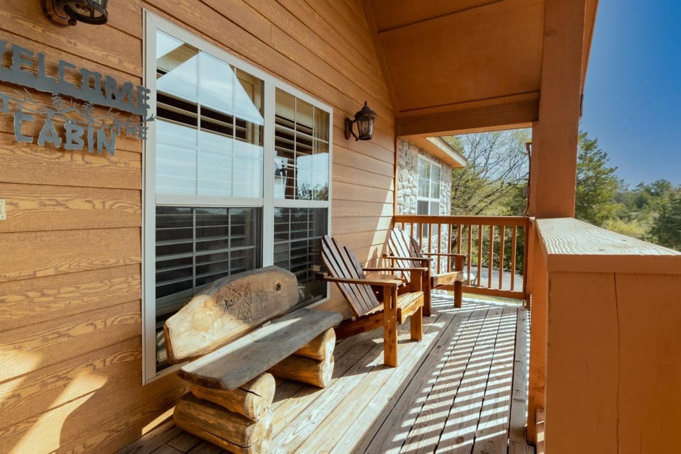 Ozark Livin' Lodge House in Table Rock Lake