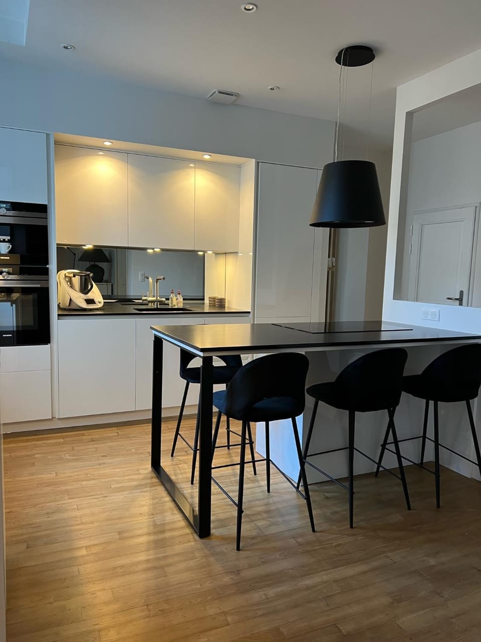 Kitchen or kitchenette, minibar, pet friendly, stove