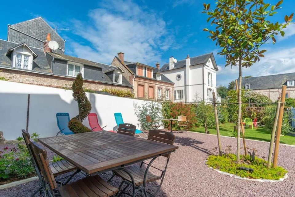 GITE LE DORIS AVEC PLACE DE STATIONNEMENT PRIVEE INCLUSE Apartment in Étretat