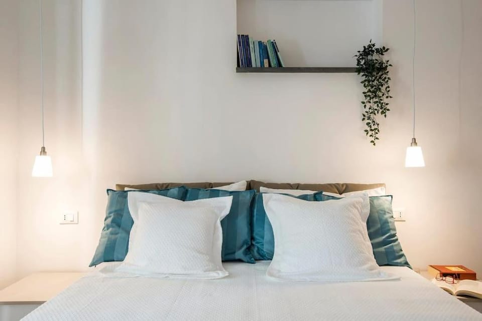 Bed, Bedroom, heating, air conditioner