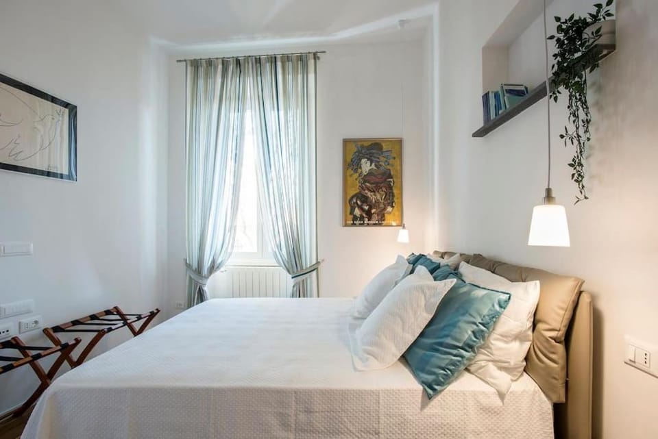 Bed, Bedroom, heating, air conditioner