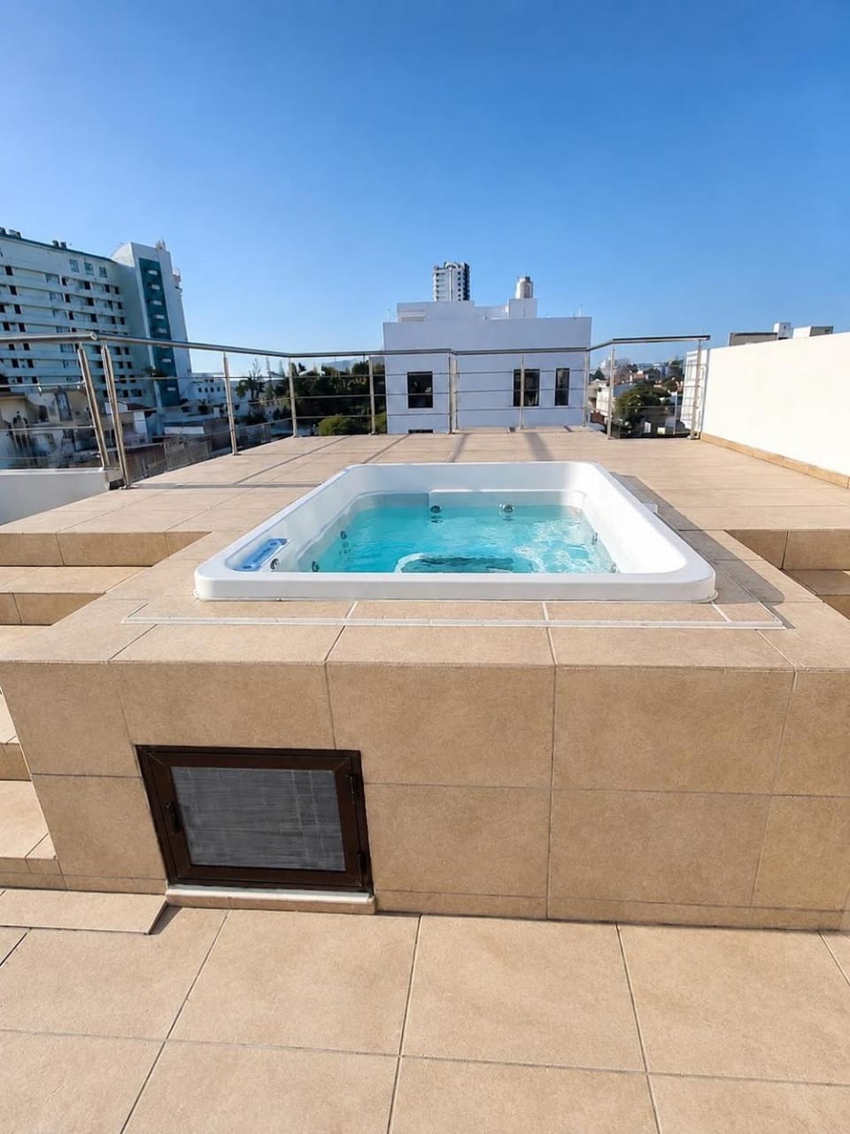 Property building, Day, Hot Tub