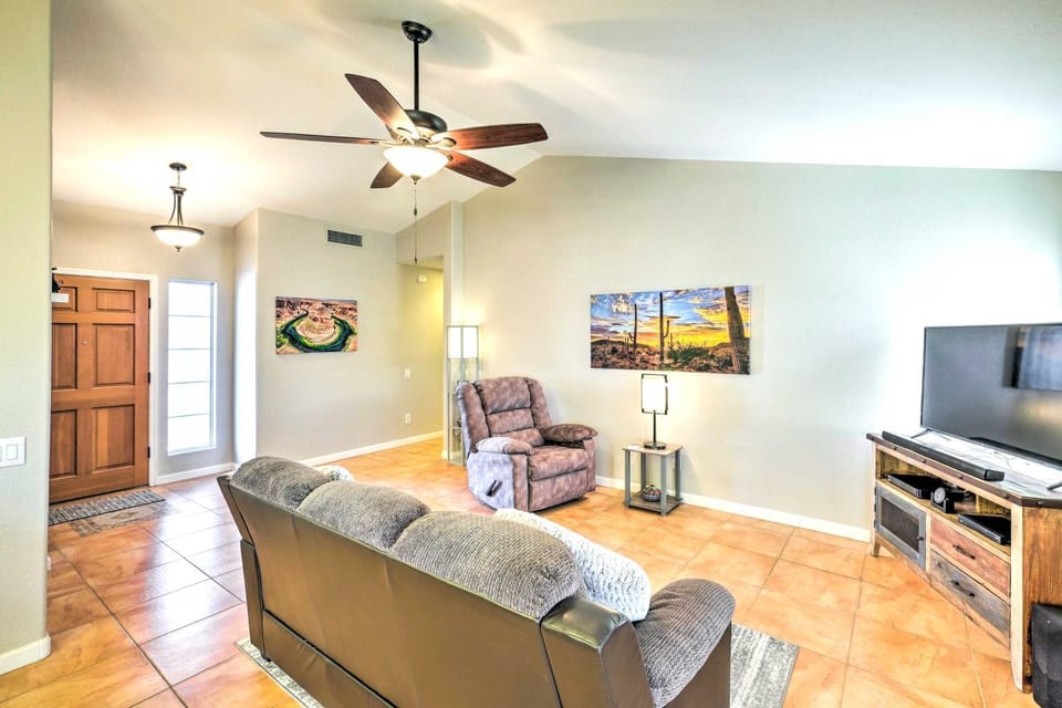 Gilbert Family Home: Games, Private Pool & Patio! House in Superstition Springs