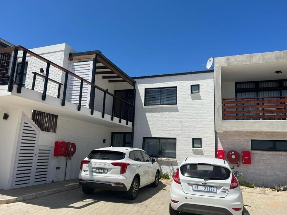 Property building, Parking