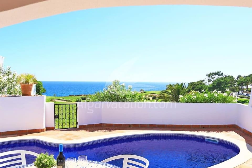 Pool view, Sea view, Swimming pool