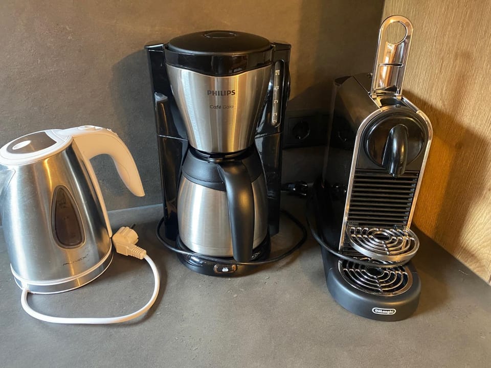 Kitchen or kitchenette, kitchen, kitchen